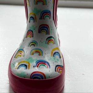 Tucker +Tate pink and white boots with rainbows